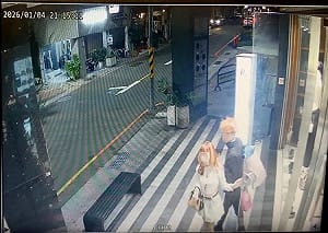 台南2男女逛服飾店連偷2家！業者PO網抓賊 女子喊冤遭打臉