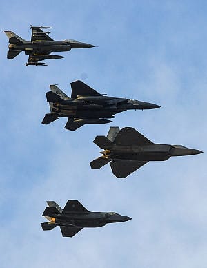 （影）伊朗全國斷網！關閉領空 反哈梅內伊示威逼近革命衛隊總部