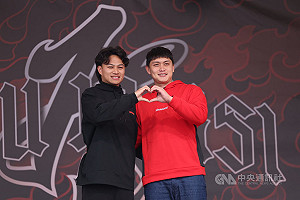 和徐若熙「在一起」10年　劉基鴻：驕傲我同學這麼強