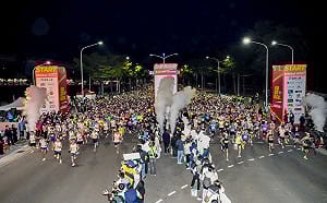 2026高雄富邦馬拉松萬人起跑    日本、肯亞選手分獲全馬男女組冠軍