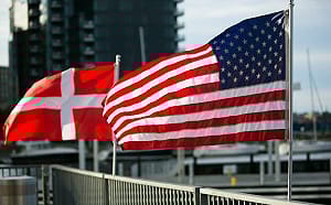 (影)「格陵蘭不賣、不當美國人」! 格總理與丹麥強勢回擊 川普輕蔑回 : 誰? 