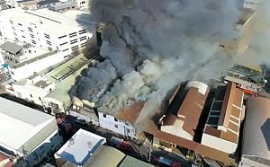 台南金屬拋光工廠火警！消防局13車27人搶救 空拍畫面曝光