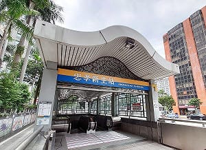 北捷又傳亮刀事件！女乘客忠孝新生站拿出剪刀   評估後強制送醫