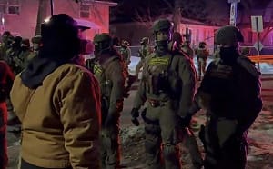 （影）軍隊進駐倒數？川普揚言祭《反叛亂法》鎮壓明州 6「抗命」檢察官遭開除