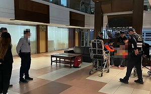 闖市府找黃偉哲陳情無果！台南52歲男情緒失控持刀自刎送醫