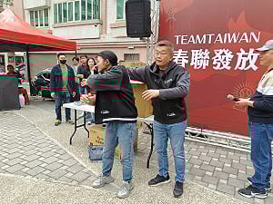 (影)TEAM TAIWAN尚勇春聯搶頭香 球迷竟要會長「脫了」