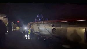 (影)西班牙2列車高速脫軌相撞! 已知21死100傷、車體變形救援困難