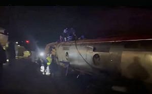 (影)西班牙2列高鐵列車脫軌相撞已知21死100傷! 車體變形救援困難