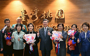 對台關稅談判團隊返國  卓揆親自接機感謝完成4大目標