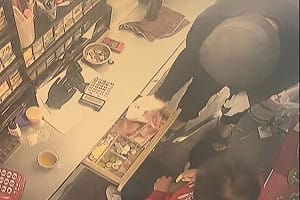 台南蒙面人持刀搶檳榔攤　得手萬餘元逃逸遭逮