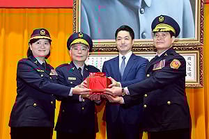 林炎田就任台北市警察局長 蔣萬安：打擊犯罪絕不手軟