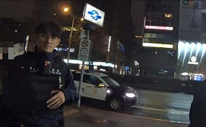 搭Uber爆糾紛「紙袋刮傷飾板索賠2千」！乘客PO網控訴被敲詐