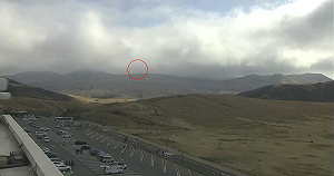 (影)直升機殘骸找到了？阿蘇山即時影像疑拍到失事瞬間 下墜畫面曝光