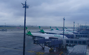 桃機第三跑道「臨時過夜機坪」1/30啟用！總計可增停16架飛機