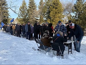 不滿卡尼親中! 加拿大「這省」發起獨立公投 民眾低溫下大排長龍連署