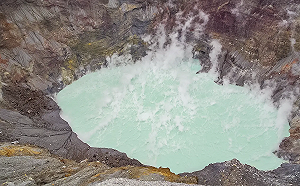 王牌行程出事！日觀光局撤「阿蘇直升機遊覽推薦」 火山參觀區同步關閉