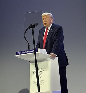 川普撤回對歐洲8國關稅脅迫  承諾不對格陵蘭動武