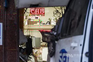 採訪車失控撞銀行釀10傷  三立致歉強調負應盡責任