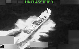 美軍東太平洋空襲疑似毒品船 引發戰爭罪疑慮