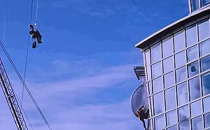 他們也是英雄！霍諾德成功攀頂台北101  簡余晏驚嘆 : 支撐起所有精彩瞬間 