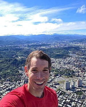 霍諾德徒手攀台北101成功 民間氣象公司揭幕後布局天候監測