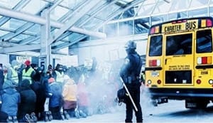 ICE又殺人! 上百國會議員連署彈劾諾姆 柯林頓、歐巴馬也怒了…..