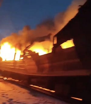 俄羅斯無人機襲擊烏克蘭客運列車 至少造成5人死亡