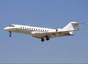 貿易戰延伸到航空業 ! 川普威脅「封殺加拿大飛機」：若拒認證美國灣流飛機 就課50％關稅