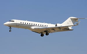 貿易戰延伸到航空業 ! 川普威脅「封殺加拿大飛機」：若拒認證美國灣流飛機 就課50％關稅