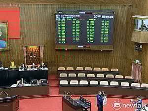 會期最後一天三讀《住宅法》修正　藍綠白重付表決一致通過