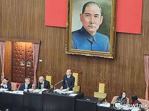 「中天條款」衛廣法三讀通過  綠委集體棄權不投票