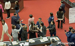 藍白通過黨產條例修正！游顥一句「想到太陽花學運」　引爆綠委怒火