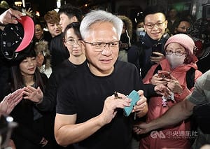 黃仁勳喊2026年再創紀錄  承諾將回台與北市府簽約