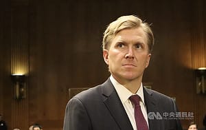 美次長：確保第一島鏈不可侵  拒天真看待與中往來