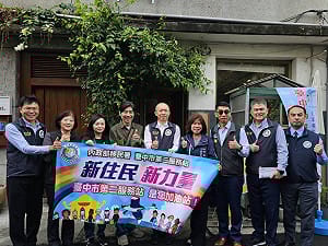 咚咚隆咚鏘！移民署服務列車同台中新住民迎新春送祝福