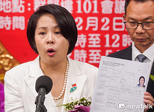 口誤「我唯一只有中華人民共和國國籍」李貞秀：曾赴中申請放棄未果 