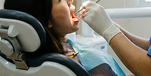 糗大了！越南女拿同鄉健保卡想拔牙　醫師一看紀錄傻眼：早就拔過了