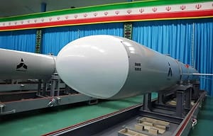 警告美別輕舉妄動! 伊公佈這「新導彈」 射程逾千里 2枚可擊沉9千噸驅逐艦