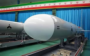 警告美別輕舉妄動! 伊公佈這「新導彈」 射程逾千里 2枚可擊沉9千噸驅逐艦