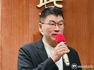 李貞秀提除籍證明 梁文傑揪2疑點：與其他陸配寫法不同、跟台灣法律沿革不一致