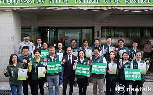 團結台南隊同心站作伙  邱莉莉等20餘位議員參選人攜手登記黨內初選