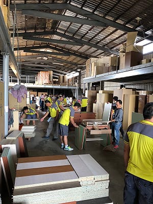 送愛到偏鄉 10年捐贈逾萬張愛心書桌