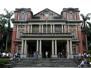 教長探視潑酸案傷者 謝生雙親發媒體拒訪聲明