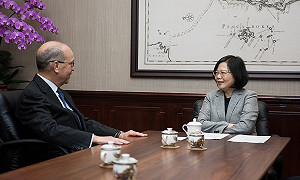 蔡英文見羅素　與川普政府持續密切合作