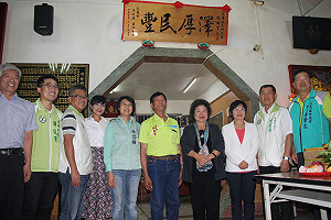 仁武保安宮平安宴 陳菊贈匾為高雄祈福