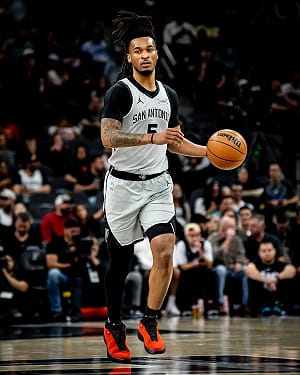 馬刺新秀卡索40分大三元  隊史唯二與羅賓森並列