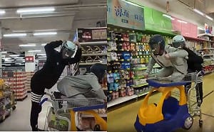 2男子仿拍中國抖音「重慶機車」！ 深夜闖賣場飆兒童推車　業者喊告