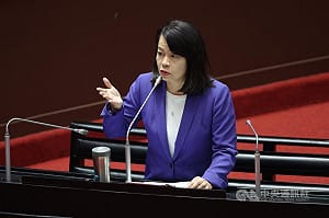 涉罷免伍麗華不實連署案　立委許宇甄稱未指示抄寫