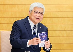 小動作大學問！劉寶傑解讀魏哲家拜會日相舉動  直嘆「商人的鼻子最靈」