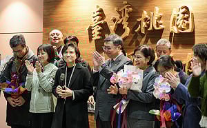 鄭麗君率團今晚赴美　台美對等貿易協定ART力拚本週簽署